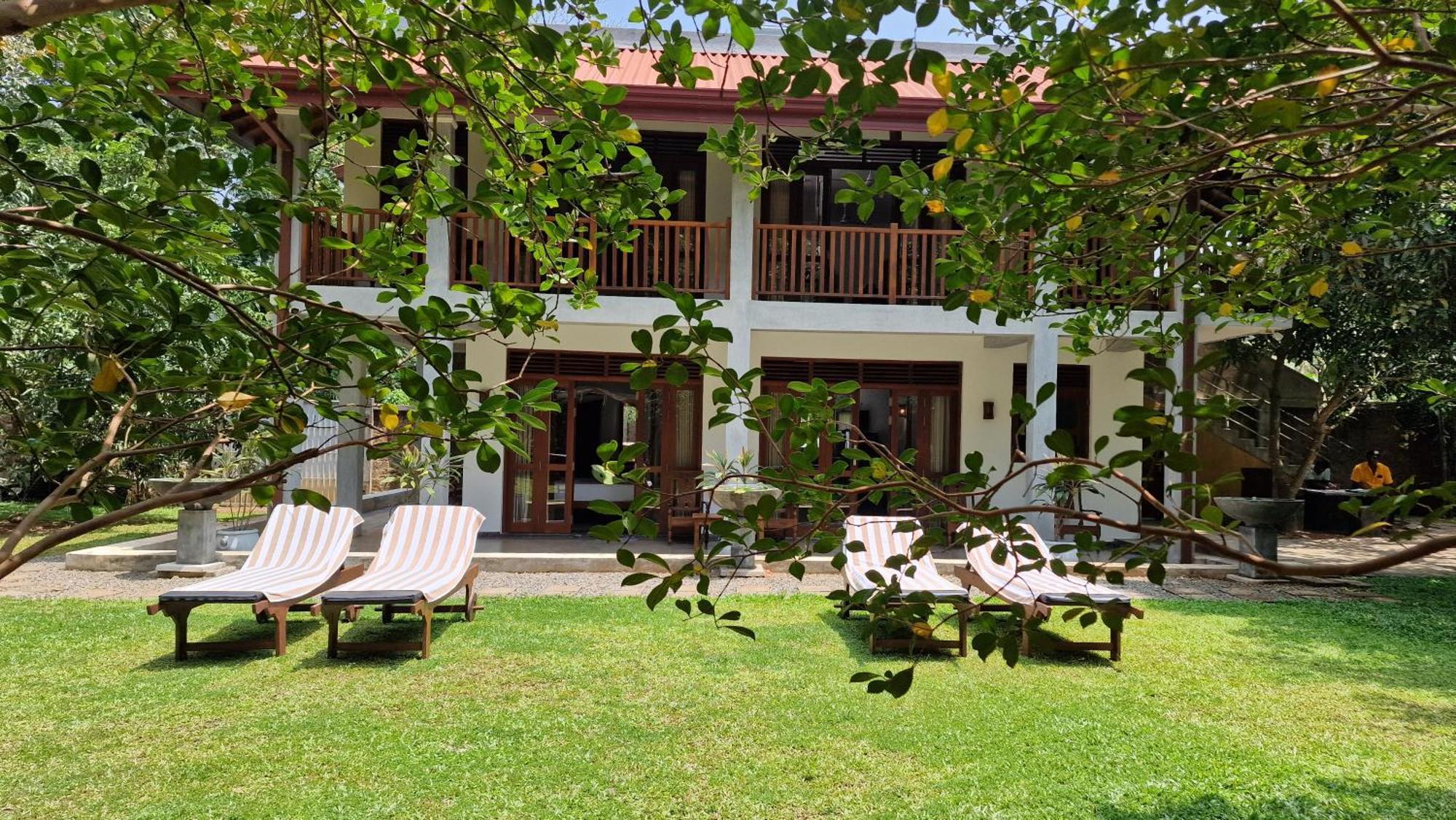 Villa Arana Bentota Bagian luar foto