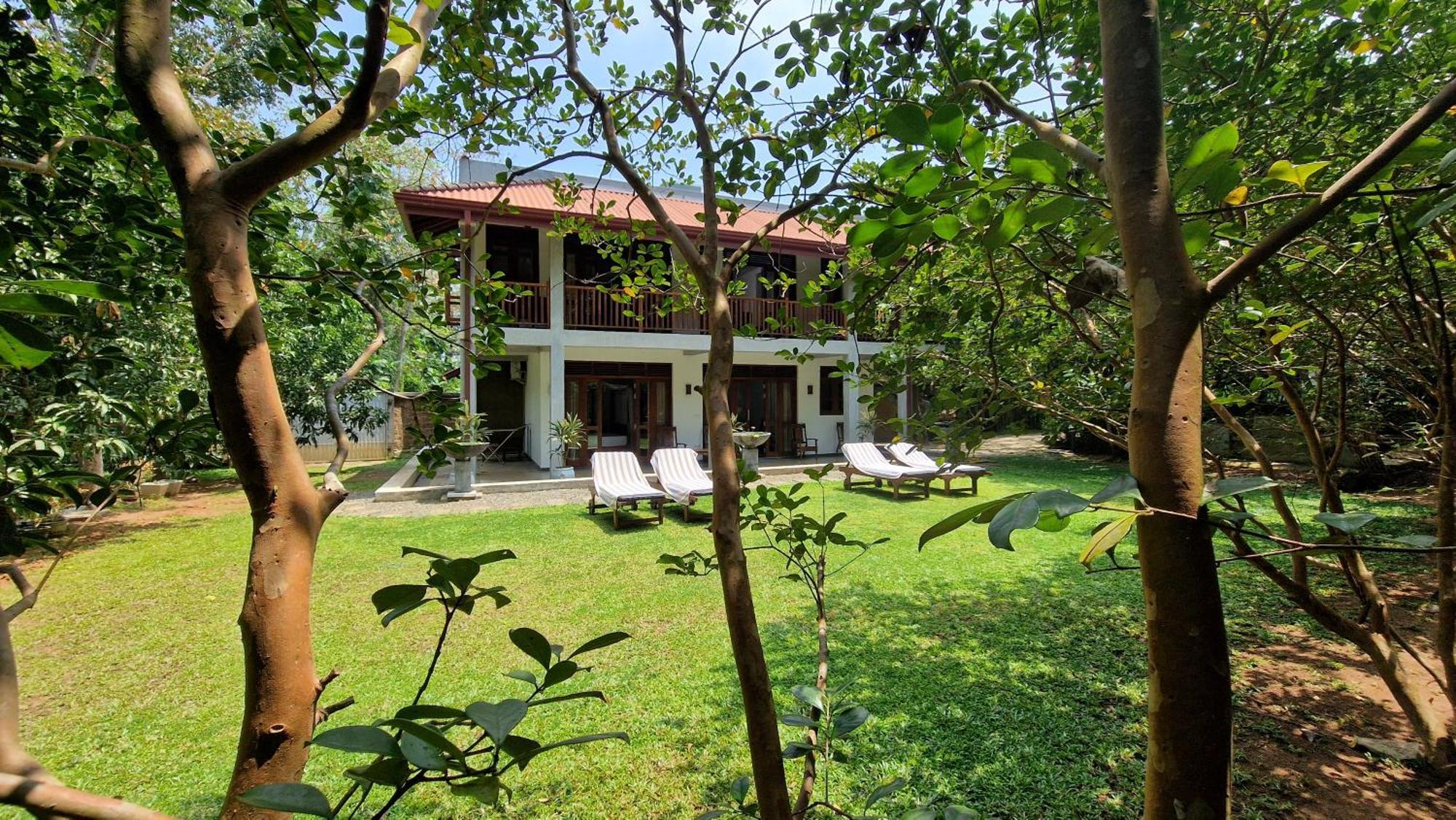 Villa Arana Bentota Bagian luar foto