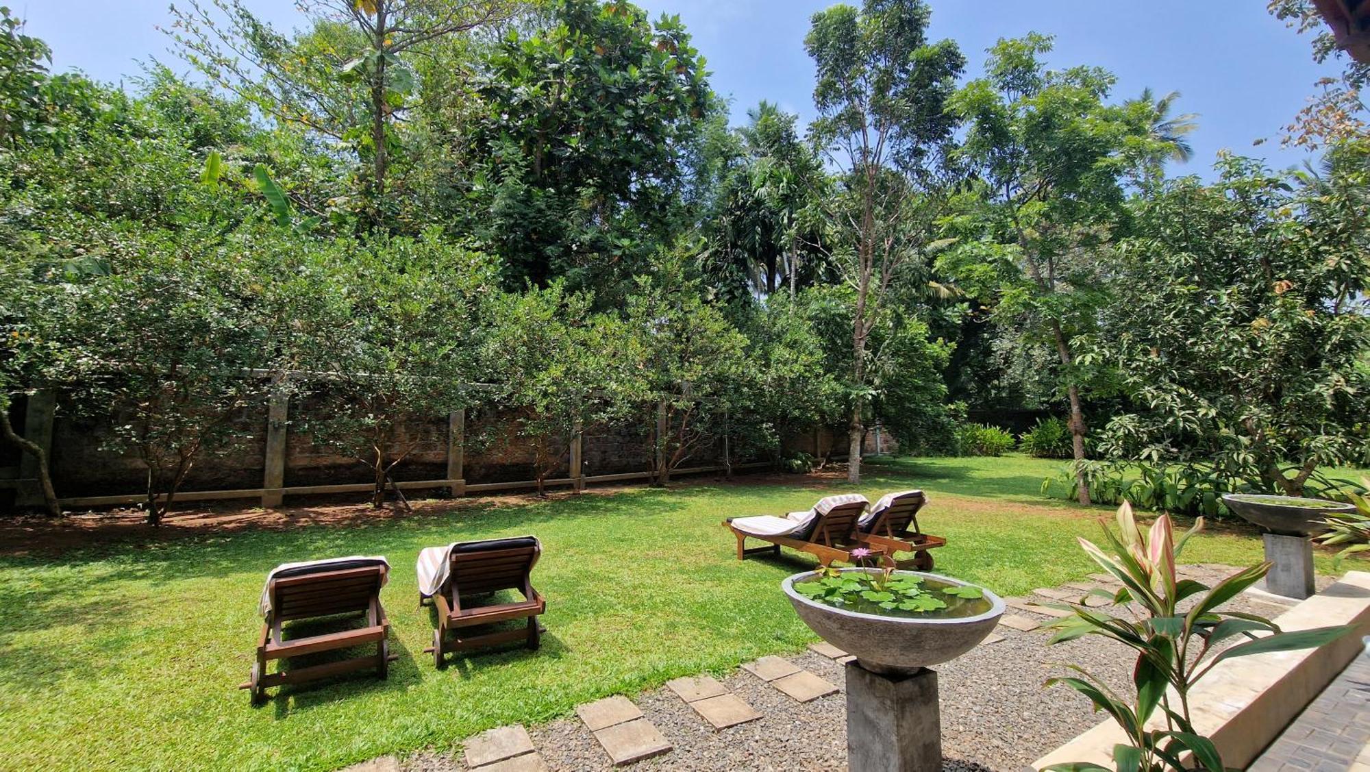 Villa Arana Bentota Bagian luar foto