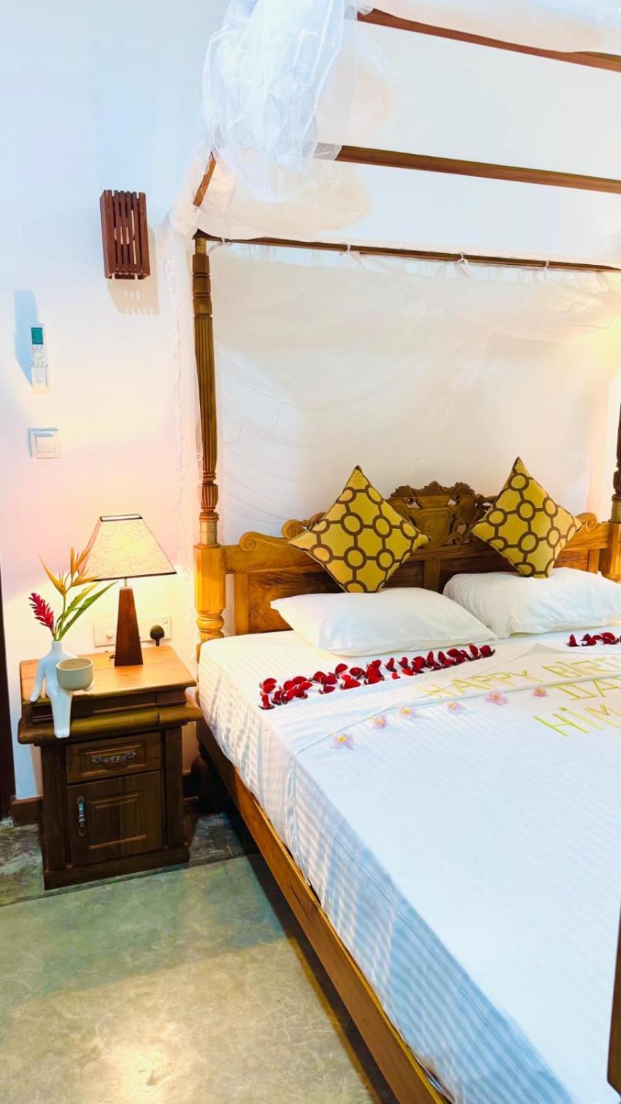 Villa Arana Bentota Bagian luar foto